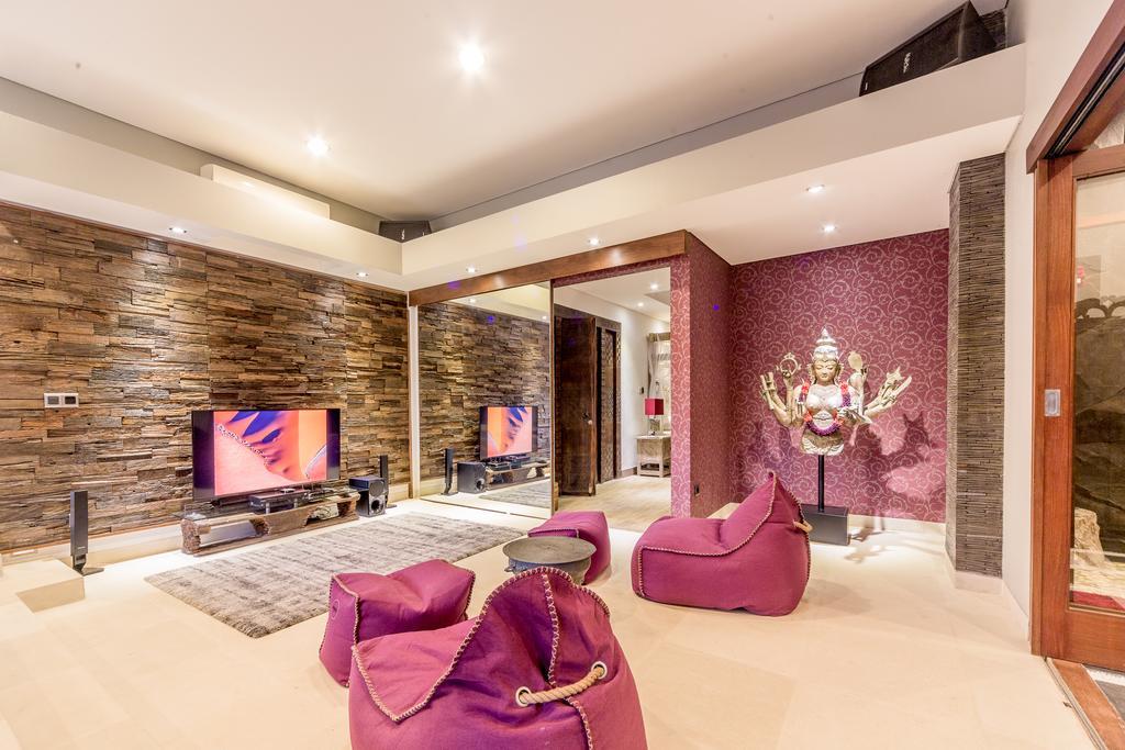 The Manipura Luxury Estate And Up To 18 Person, Fully Serviced *