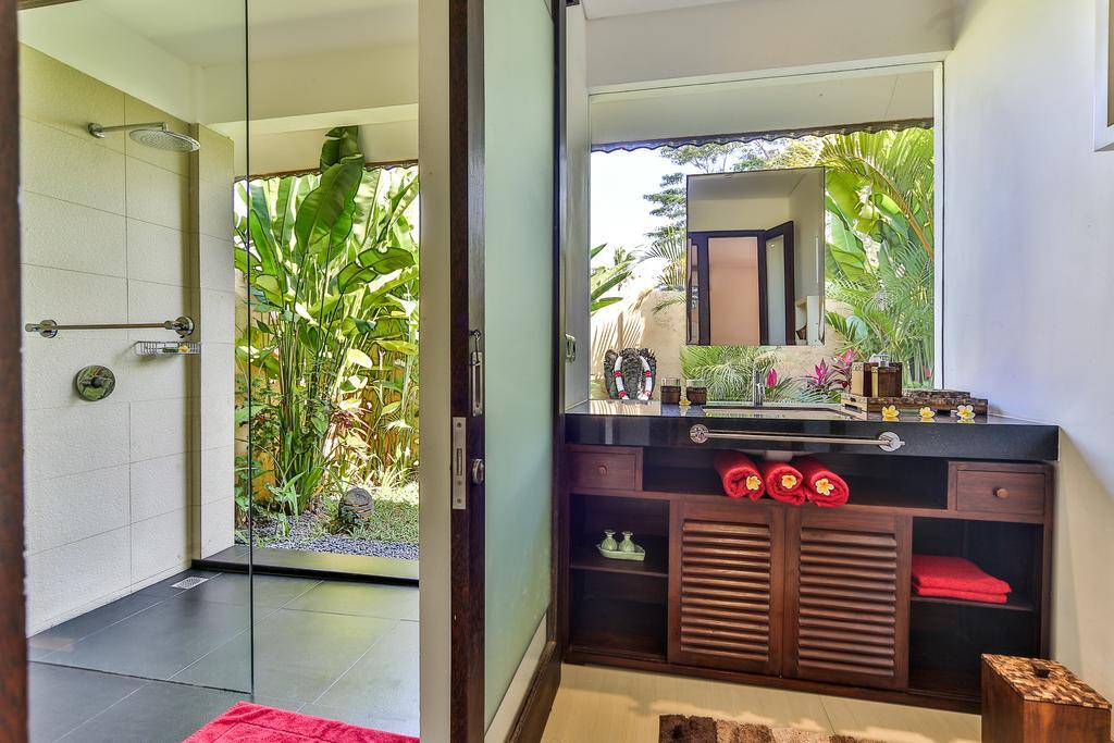 Villa The Manipura Luxury Estate And Up To 18 Person, Fully Serviced