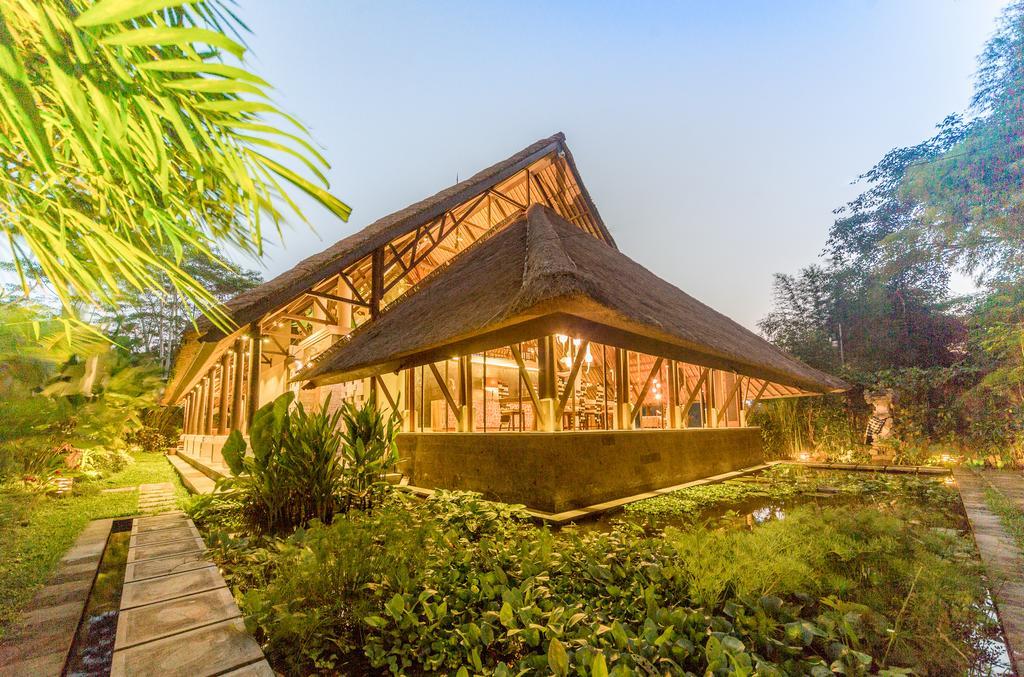 Villa The Manipura Luxury Estate And Up To 18 Person, Fully Serviced *