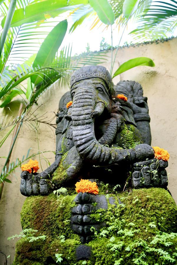 The Manipura Luxury Estate And Up To 18 Person, Fully Serviced *